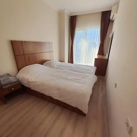 Lovely House With Heated Pool Near Ski Center In Kartepe Near Sapanca Hébergement de vacances *